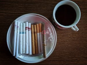 rokok ngopi