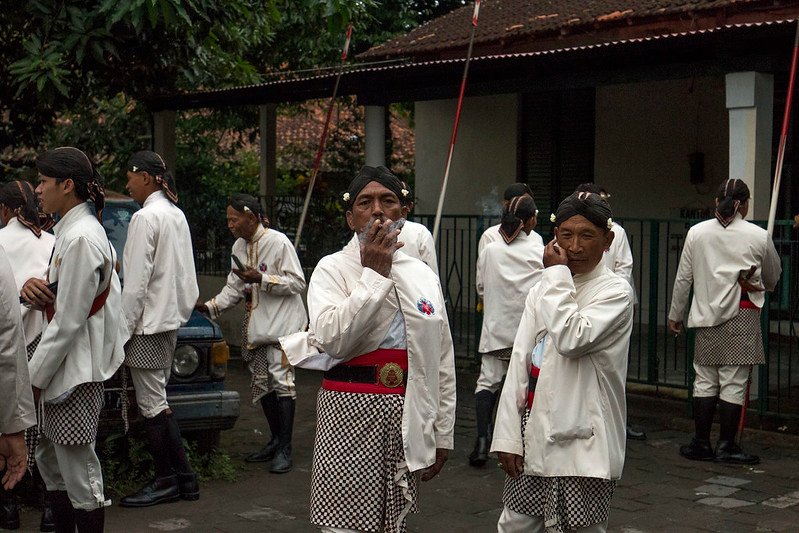 merokok di kraton yogya