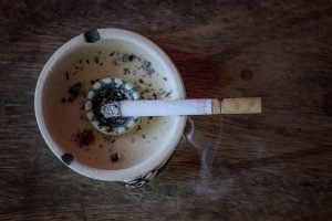 asbak rokok anies