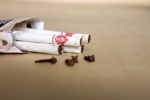 kretek dalam gonjang ganjing abad 21