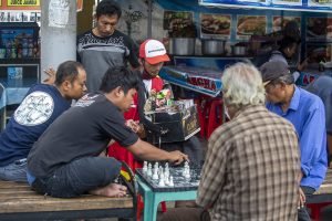 pedagang asongan rokok