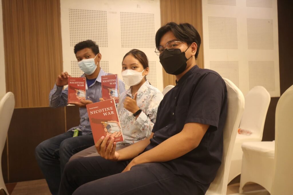bedah buku nicotine war ugm