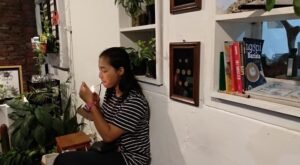 sebatang perempuan tegar