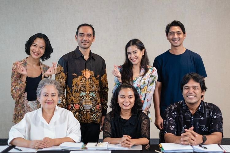 putri marino dan dian sastro