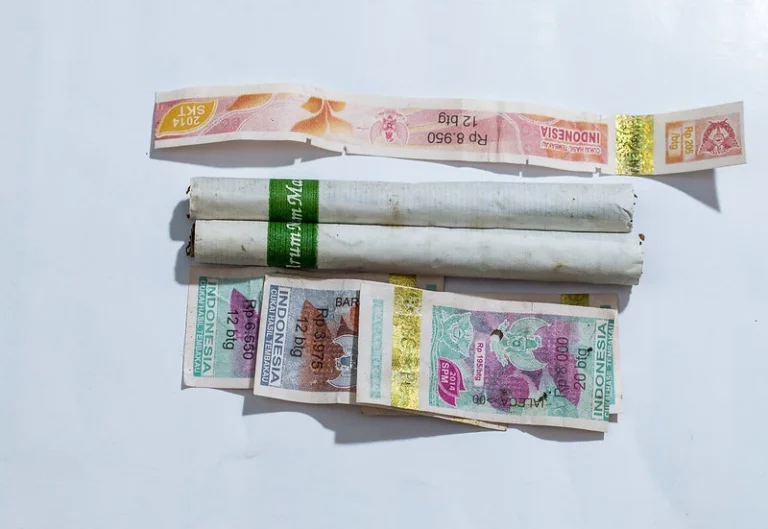 kenaikan cukai rokok atau cukai rokok naik