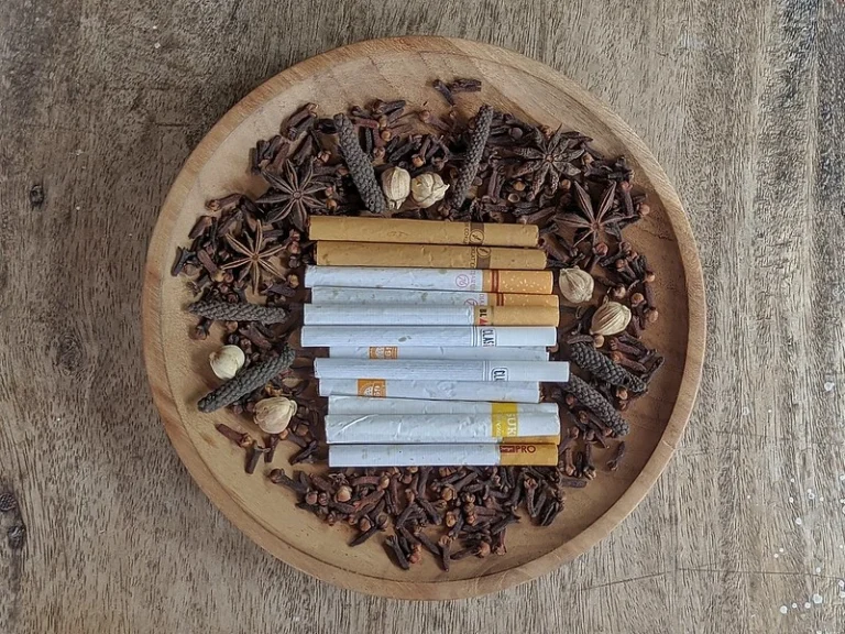 kandungan rokok kretek
