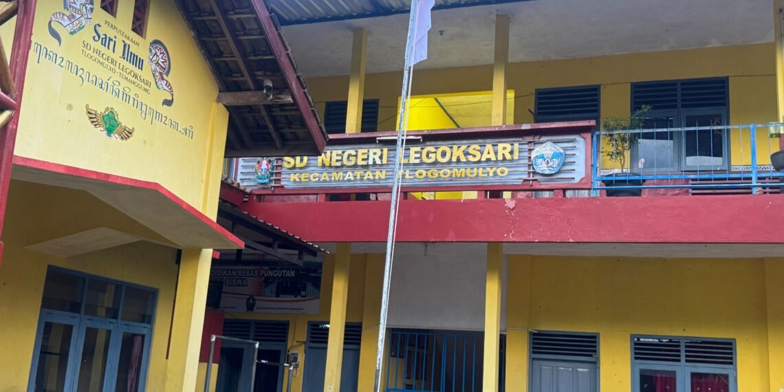 SD Negeri Legoksari Temanggung, dibangun dari hasil patungan petani tembakau Boleh Merokok