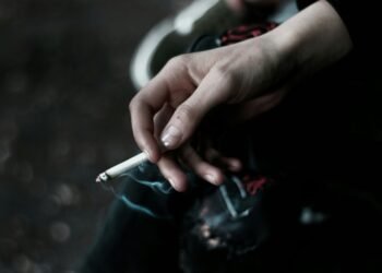 Nikotin dalam rokok membuat saya makin produktif Boleh Merokok