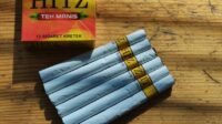 Rokok HITZ temani saya berjibaku saat skripsi hingga jadi sarjana Boleh Merokok
