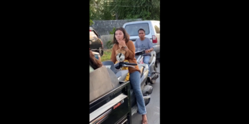 merokok saat berkendara saja sudah dosa, apalagi sambil bawa anak