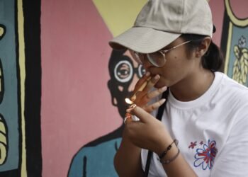 hari kartini dan perempuan merokok