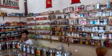 rekomendasi rokok mahal untuk gaji rp700000 per hari
