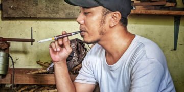 Merokok di Kamar Mandi, Menikmati Rokok dalam Ruang Privasi